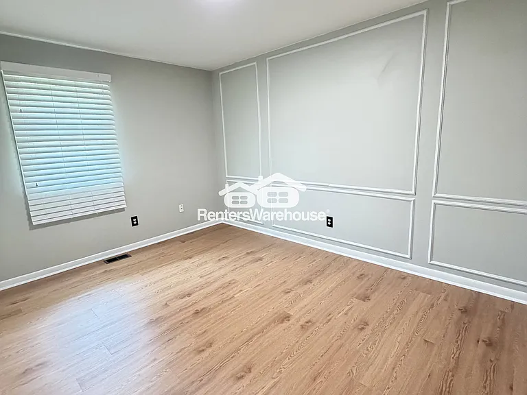241 Cedarmere Cir — Photo 17