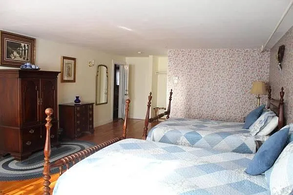 6 Portland Ave #4 — Photo 3