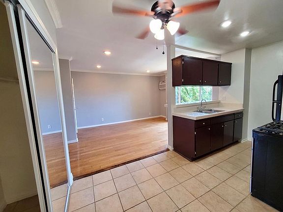 3rd image of 6701 Fountain Ave APT 220