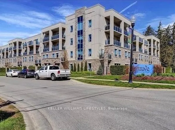 320 Sugarcreek Trl #202, London, ON N6H 0G3
