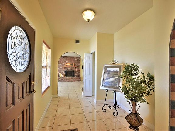 5th image of 1156 E Sunset Dr
