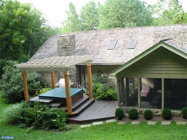 1496 Yeatmans Station Rd, Landenberg, PA 19350