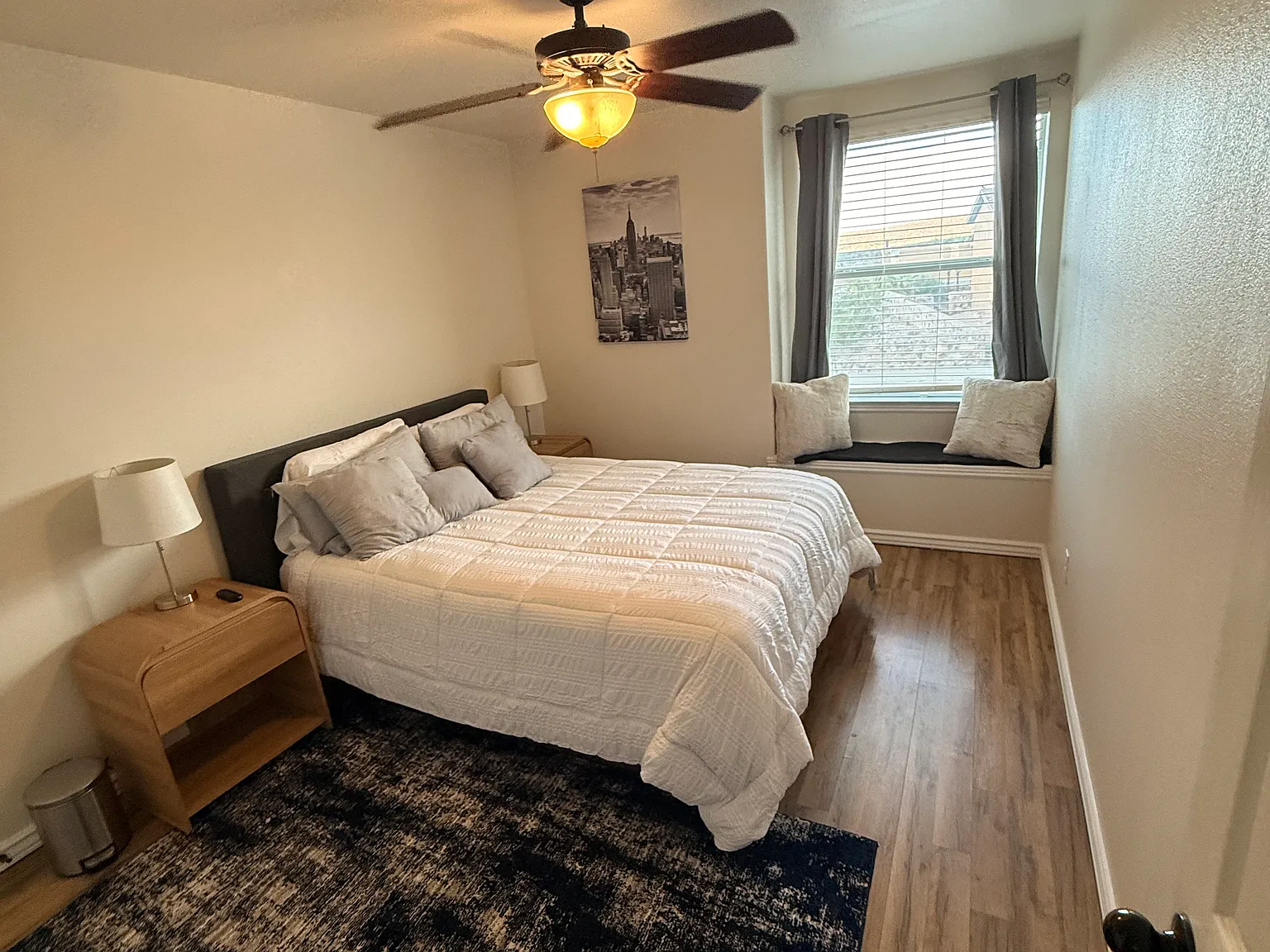 4 bed, 1970 sqft, $1,100 — Photo 1
