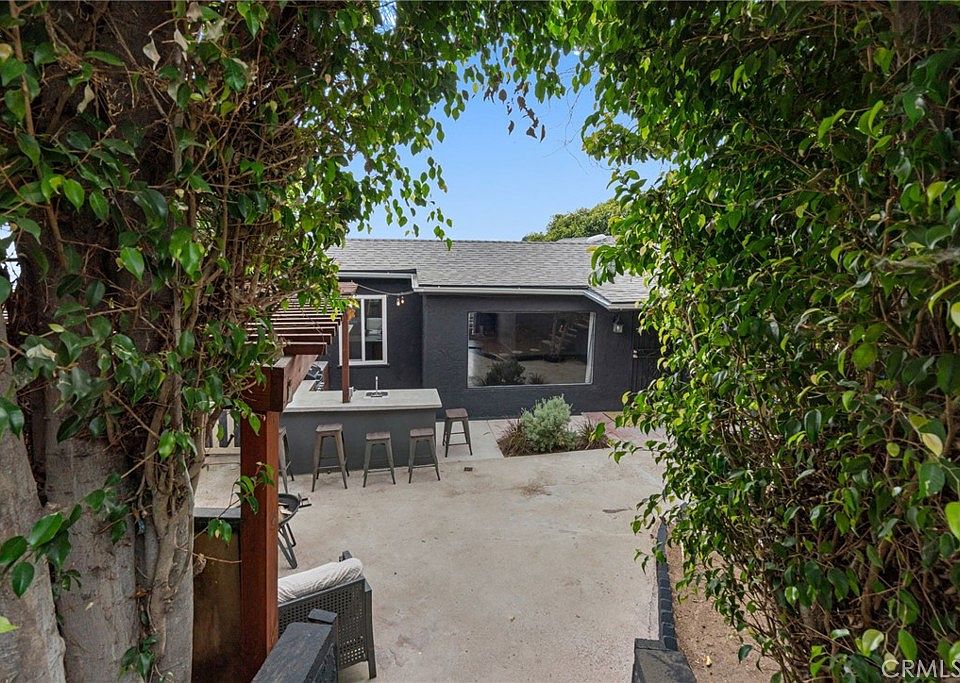 1st image of 1067 Buelah Cir
