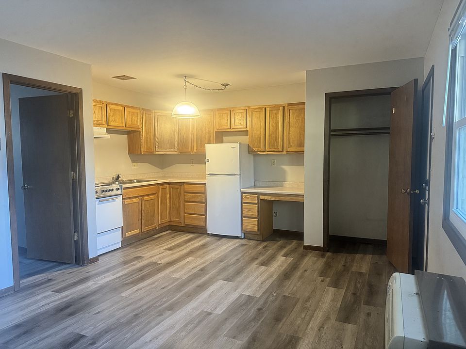 1st image of 933 Barland St #11484109