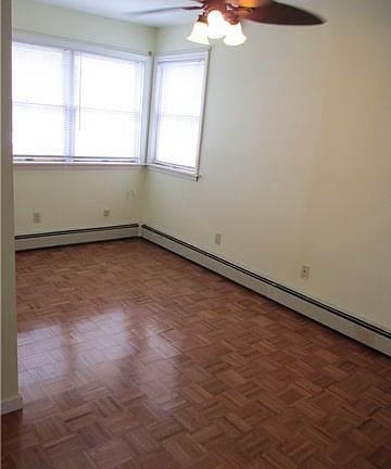 3rd image of 87 Minnesota Ave