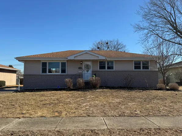 9327 Wildwood Dr, Highland, IN 46322