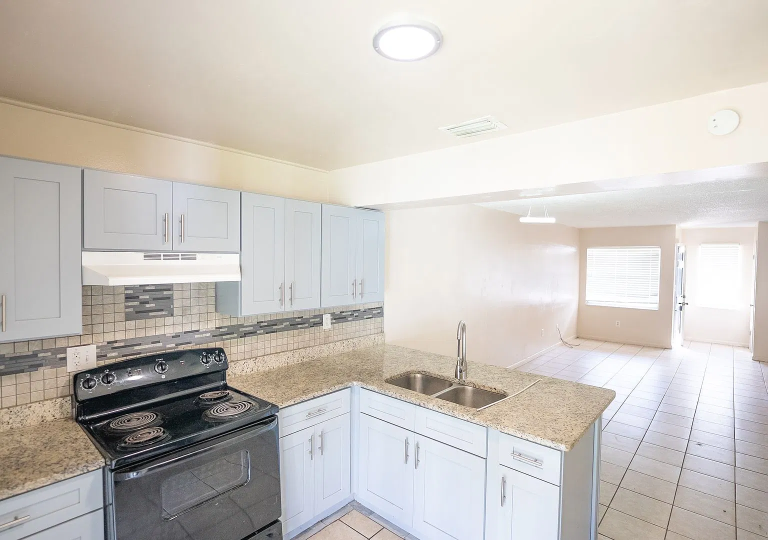 2223 Leo Drive — Photo 1