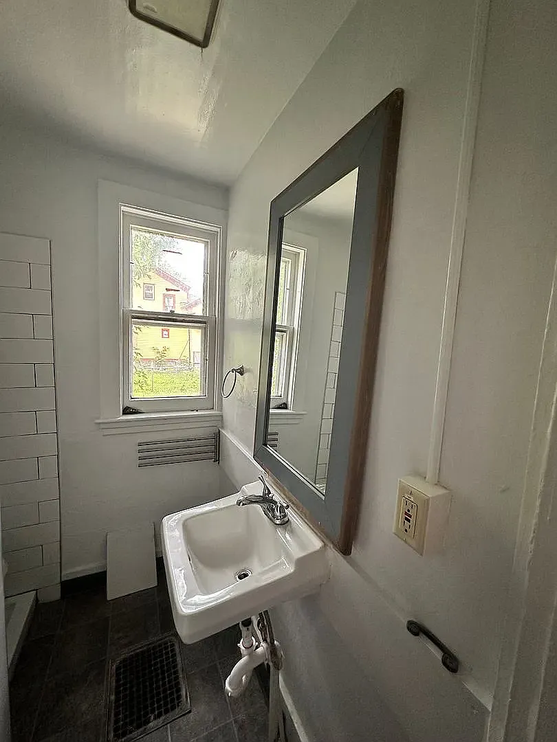 2 bed, 788 sqft, $1,300 — Photo 4