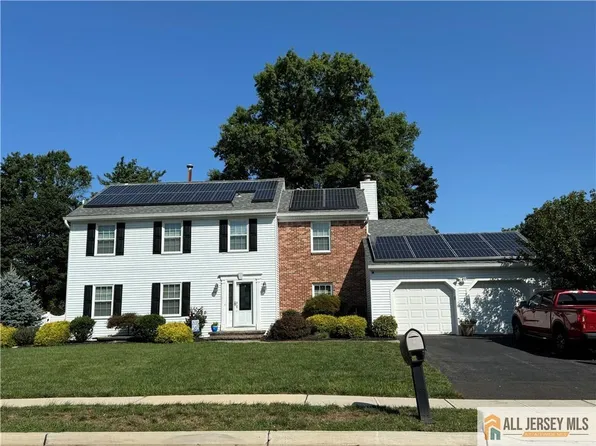 9 Independence Ct, Piscataway, NJ 08854