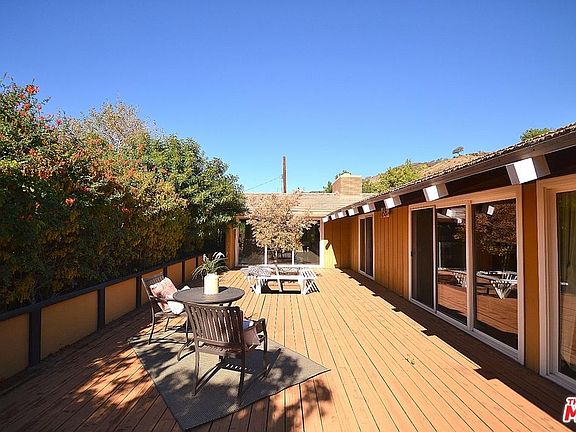 4th image of 1001 N Sunset Canyon Dr