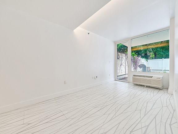 4th image of 329 Pleasant Ave #1C