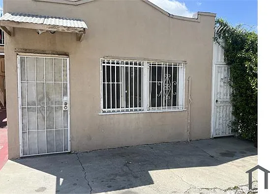 1515 Pleasant Ave — Photo 1