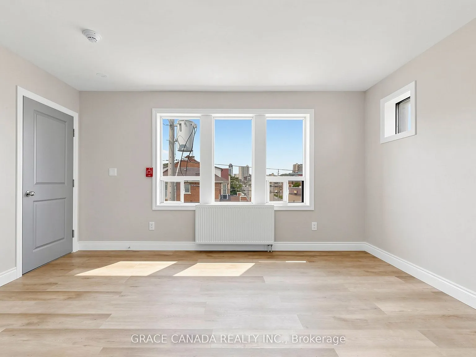 2 bed, $1,795 — Photo 2