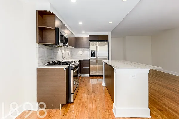 Rented by A&E Real Estate Management | media 10