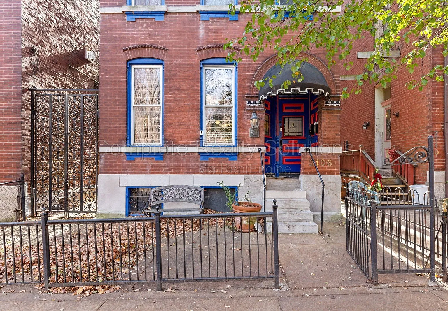 1 bed, 1.0 bath, 1000 sqft, $998 — Photo 1