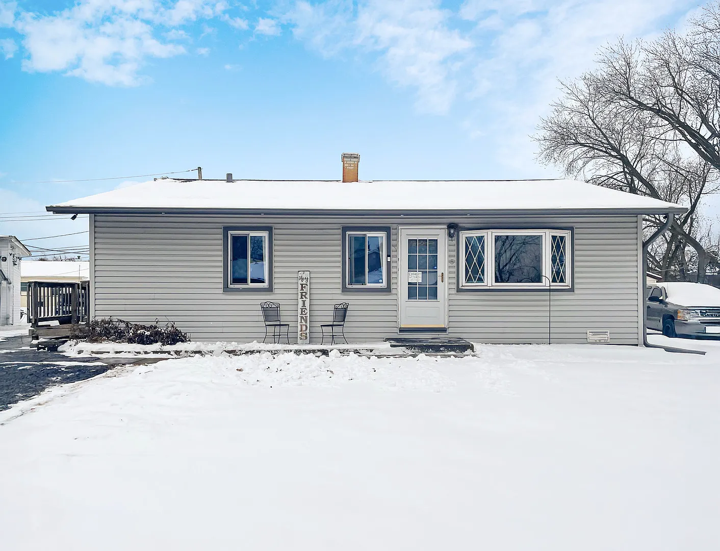 5 McCabe Dr photo 1