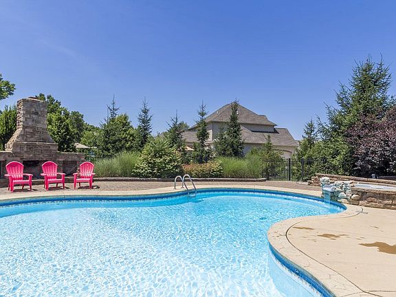 4th image of 5421 Berwanger Dr