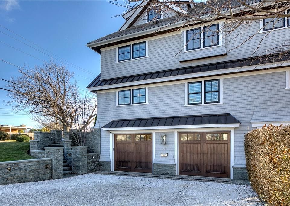 43 Hoover Rd, Middletown, RI 02842 Zillow