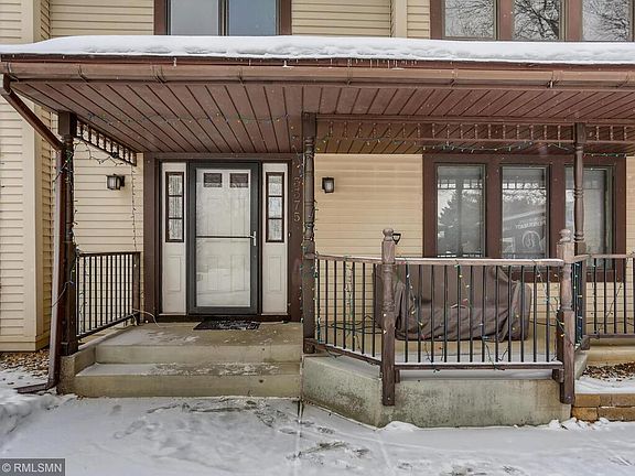 2nd image of 3375 Oxford Bay