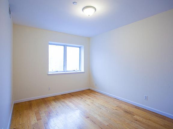 3rd image of 540 E New York Ave APT 1