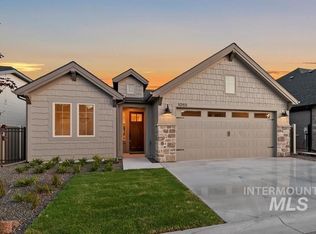 1055 E Star Pine Ln, Eagle, ID 83616