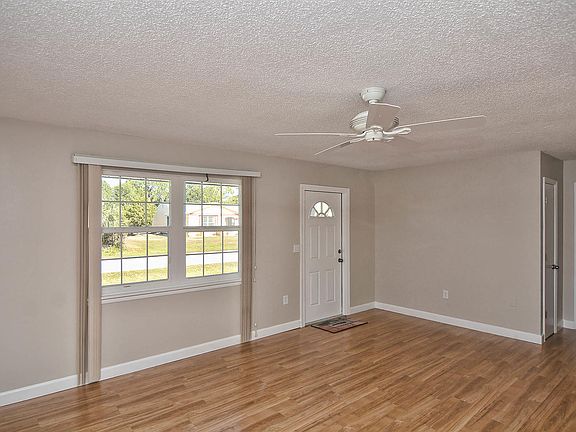 3rd image of 9343 Prospect Ave