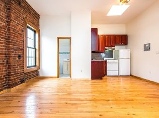 153 Boerum St APT 7, Brooklyn, NY 11206