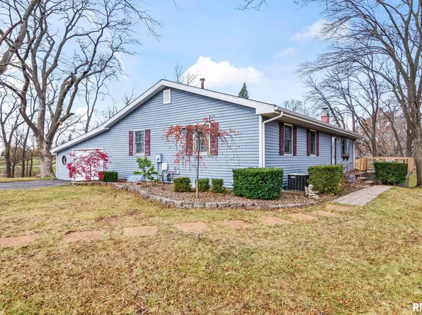 360 S Shore Dr, Petersburg, IL 62675