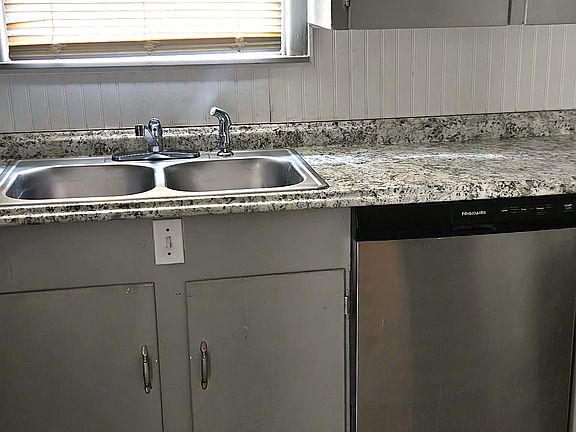 4th image of 1203 Ficklin Cir