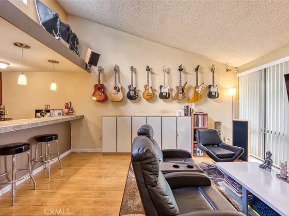 11107 Arminta St APT 14, Sun Valley, CA 91352