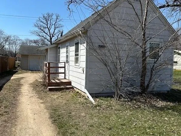 2015 South Broadway Street, Menomonie, WI 54751