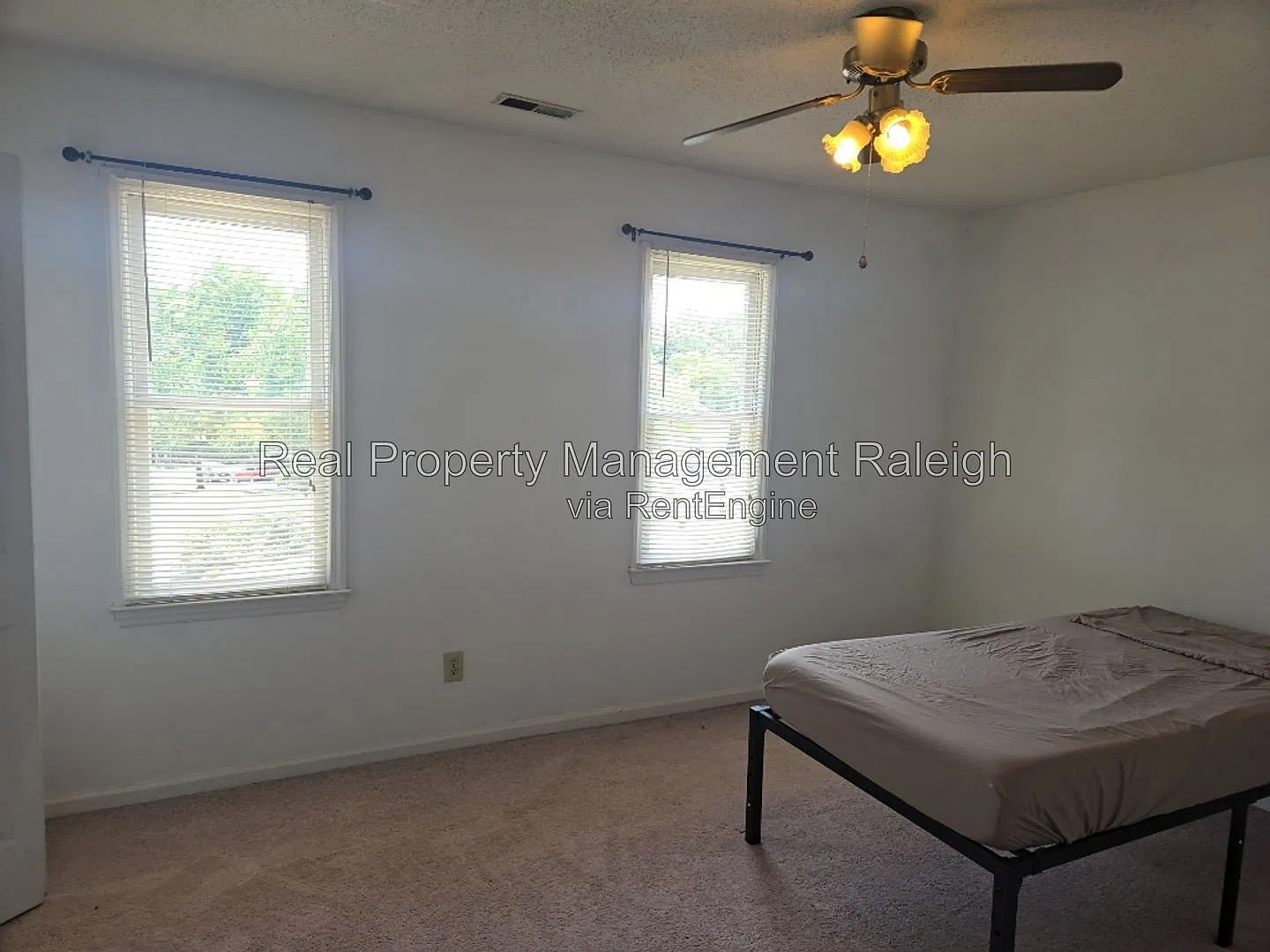 2 bed, 2.5 bath, 1150 sqft, $1,395 — Photo 4