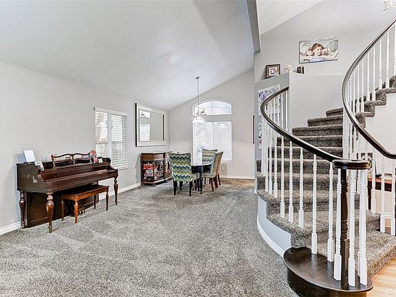 3rd image of 13888 Olivewood Ave