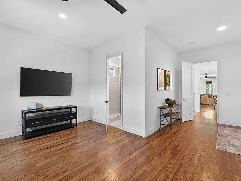 124B Fern Ave — Photo 19