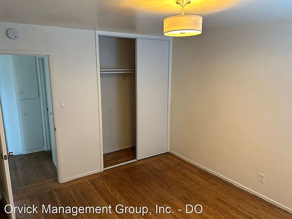 5th image of 4124 Judah St #4