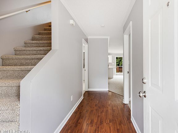 4th image of 1004 Blinken St