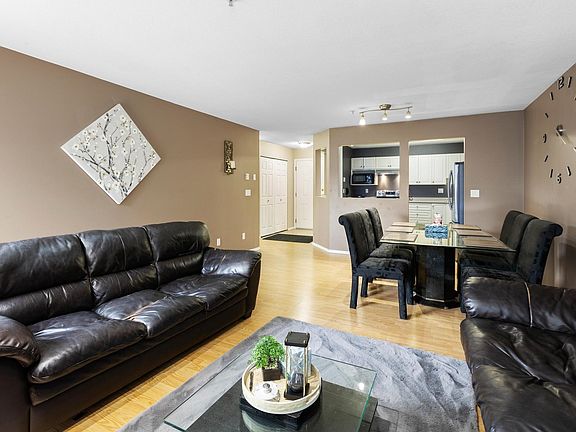4th image of 31831 Peardonville Rd #305