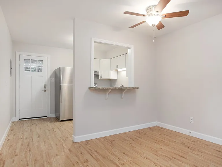 Elon Place — Photo 6