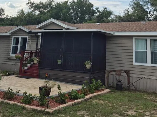18870 SE 62nd St, Ocklawaha, FL 32179