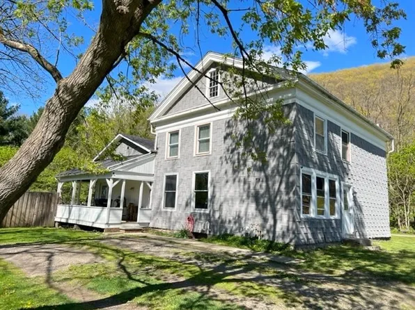 1 Browns Ln, Owego, NY 13827