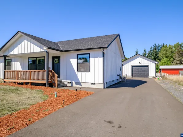 1224 49th Ave, Sweet Home, OR 97386
