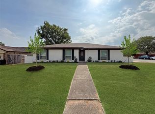 6250 Shirley Dr, North Richland Hills, TX 76180