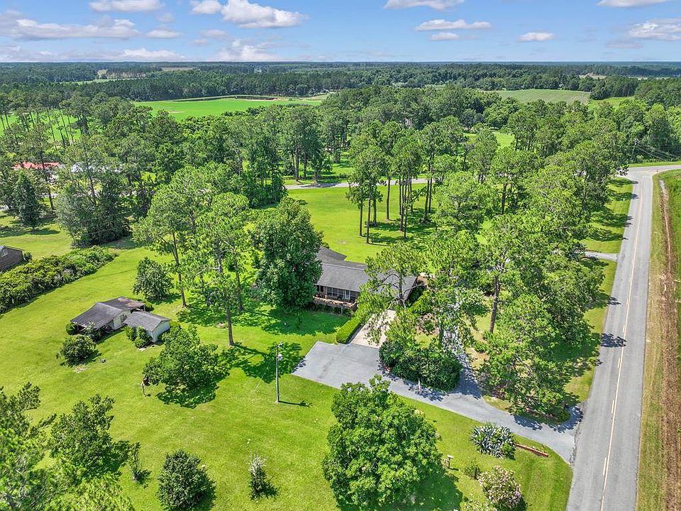 1st image of 150 Tree Farm Rd