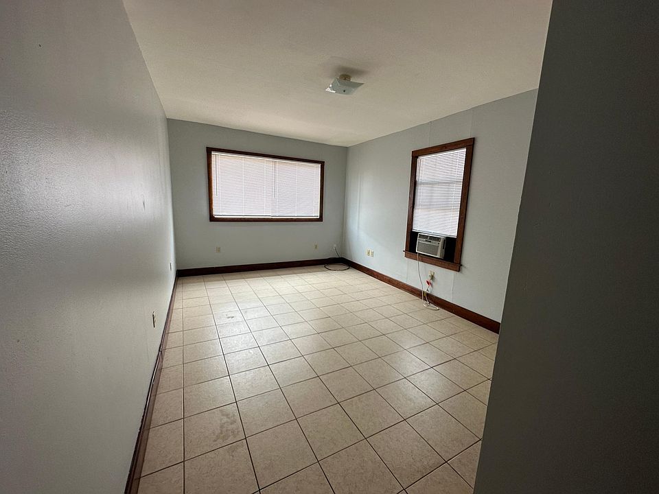 1st image of 2328 Dreux Ave