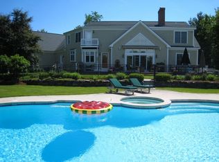 20 McAfee Farm Rd, Bedford, NH 03110