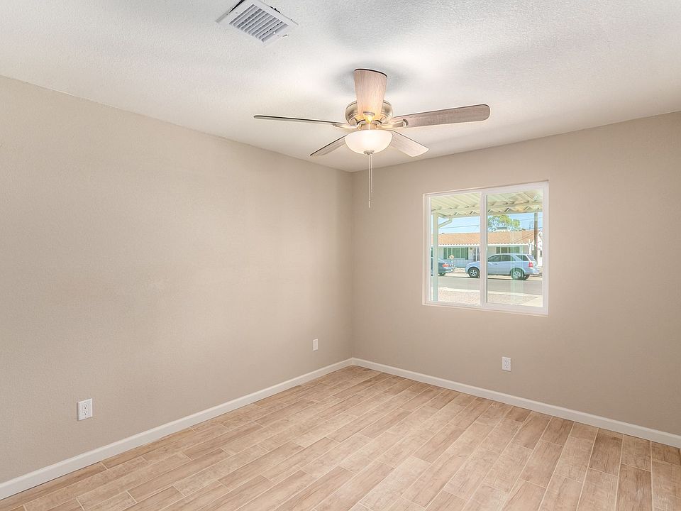 1st image of 11412 N 114th Ave