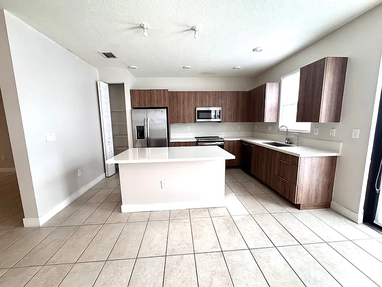 8058 NW 105th Ct #5800 — Photo 5