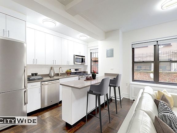 3rd image of 137 E 38th St APT 1G