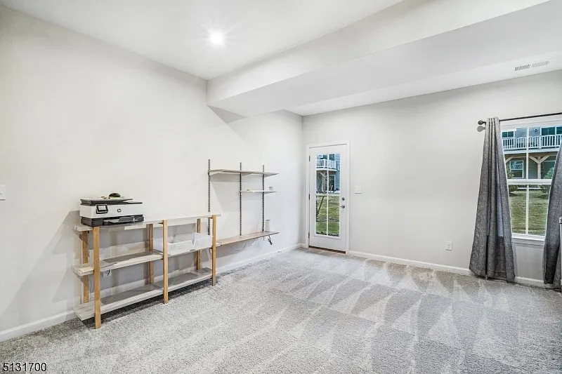 3 bed, 3.5 bath, $3,900 — Photo 4
